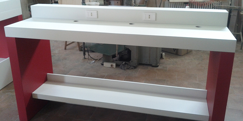 Realizzazione di due banconi prova macchine da cucire, per lo stand Necchi. Fiera 'Abilmente', dedicata alla manualità creativa (Verona)